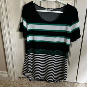 Ricki’s Tunic Style Short Sleeve